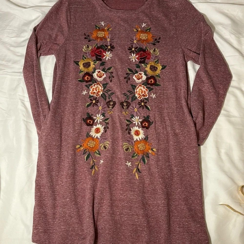 Umgee FLORAL EMBROIDERED HEATHERED KNIT DRESS, with Pockets -WINE - Picture 2 of 9